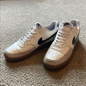 Nike Men's Court Vision Low - Sail/Black/Gum